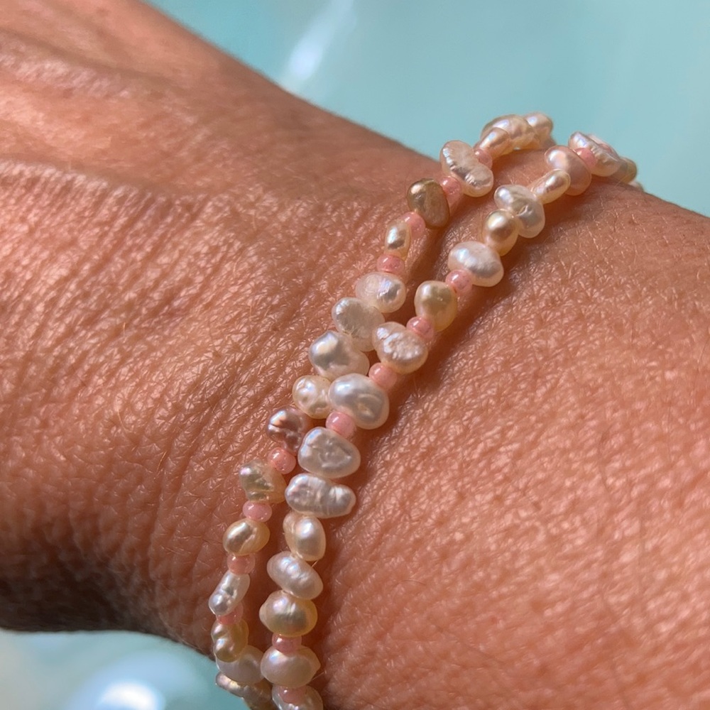 Fresh water pink pearls and seed bead bracelet